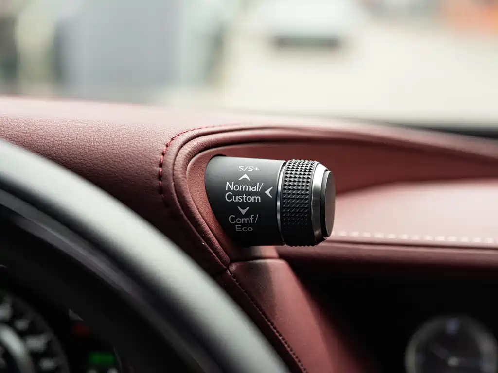 Lexus LS — миниатюра 22