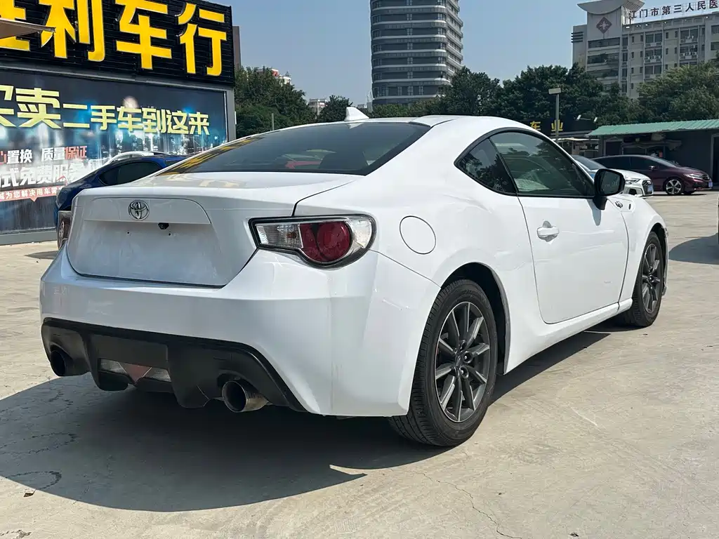 Toyota 86 — миниатюра 6