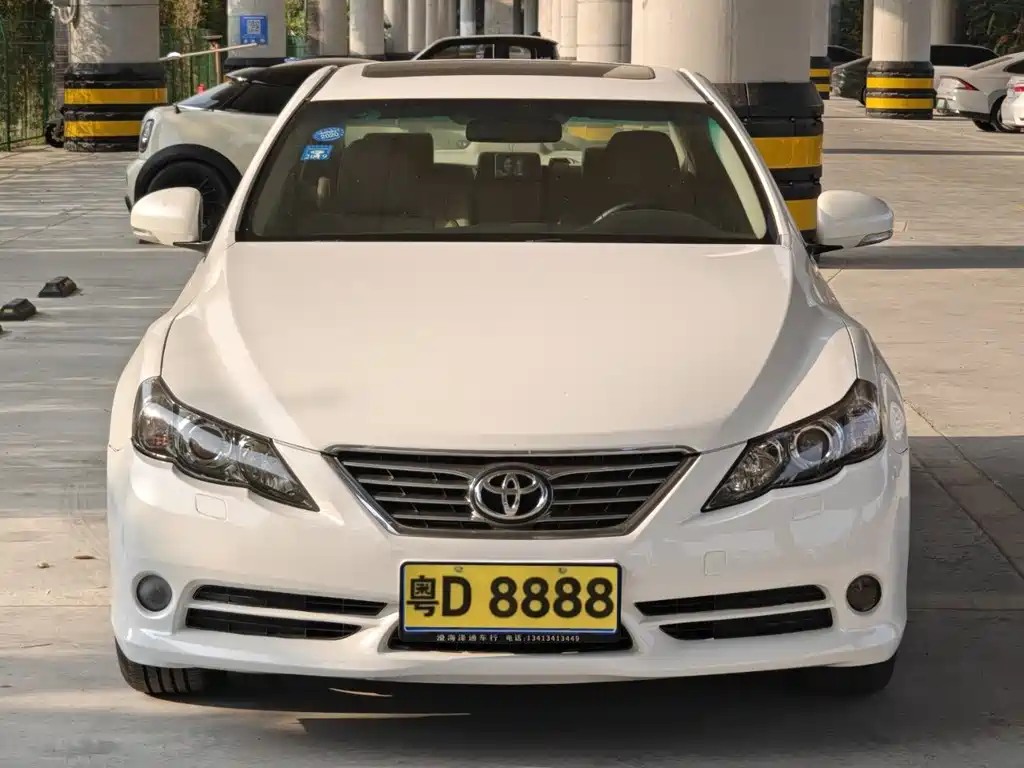 Toyota Reiz 2013