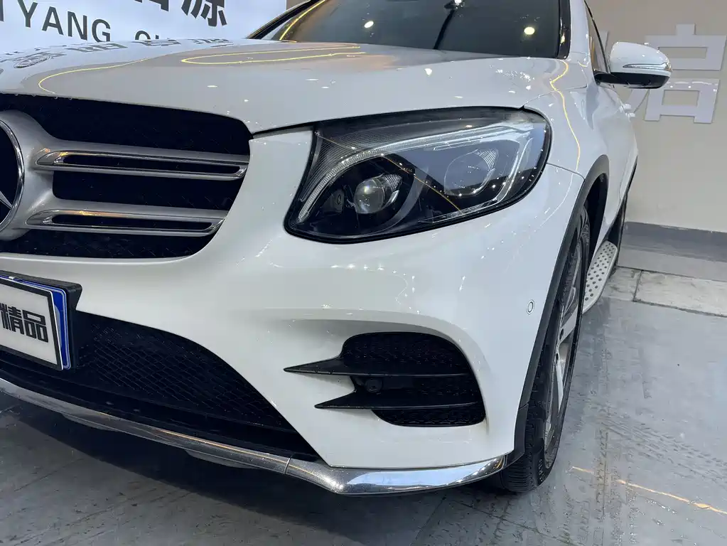 MERCEDES-BENZ GLC