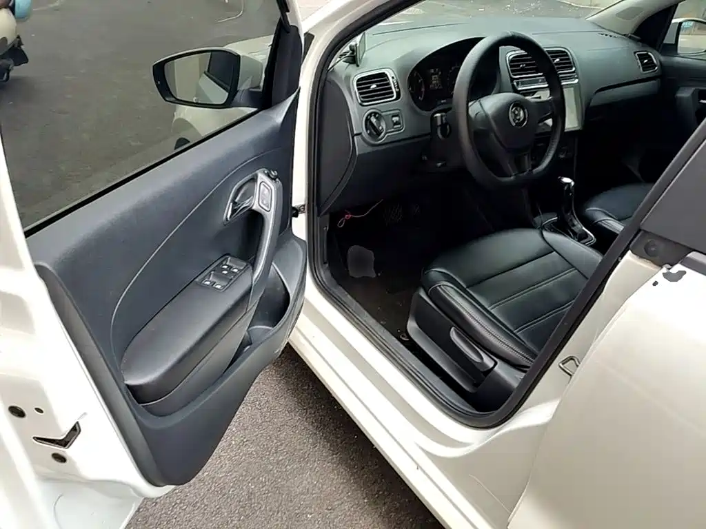 Volkswagen Polo — миниатюра 12