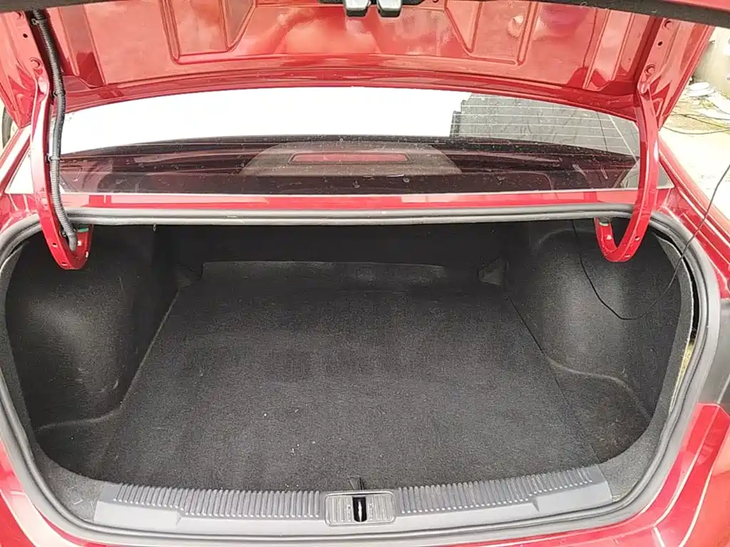 Roewe i5 — миниатюра 19