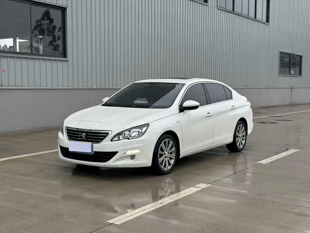 Peugeot 408 2016