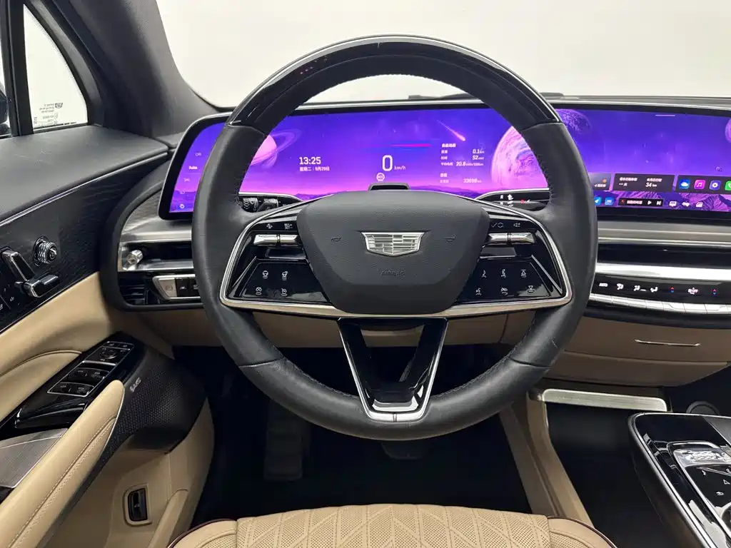 Cadillac Lyriq — миниатюра 9