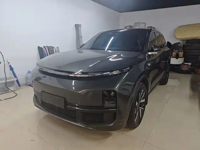 Li Auto L8