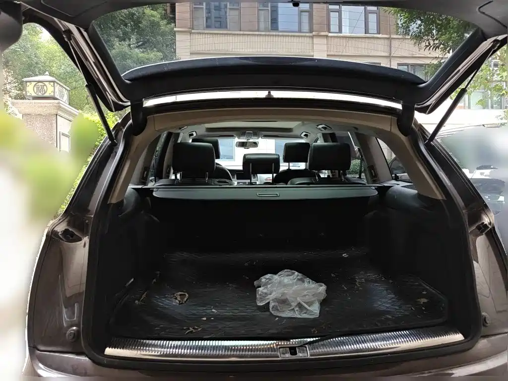 Audi Q7 — миниатюра 10