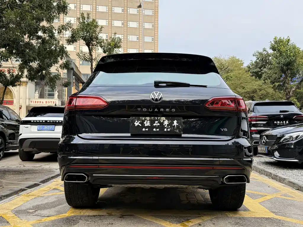 Volkswagen Touareg 2021 3.0TSI Sport