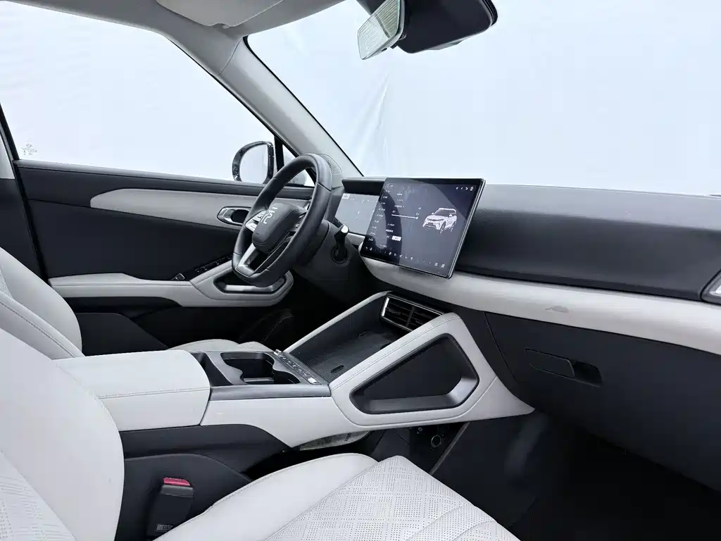 BYD Yuan UP — миниатюра 9