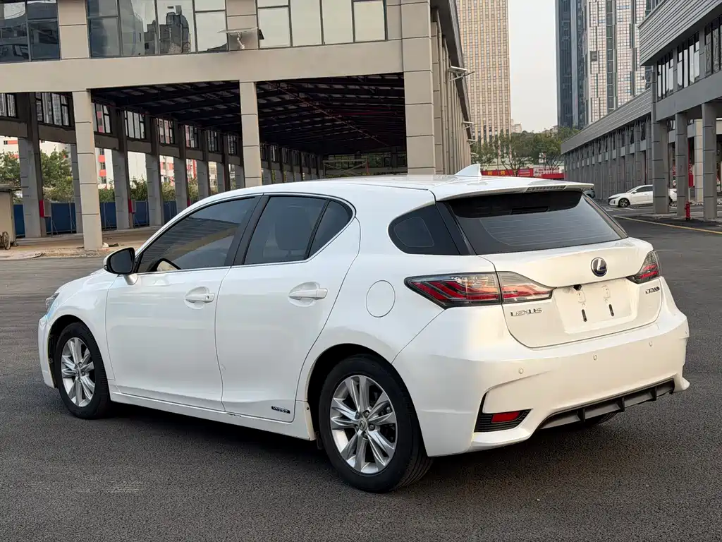 LEXUS CT