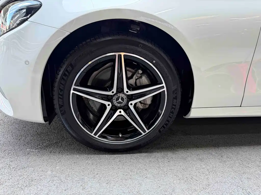 Mercedes-Benz E-Class (Import) — миниатюра 27