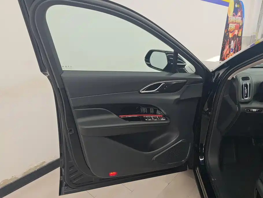 Hongqi Hongqi HS3 PHEV — миниатюра 7