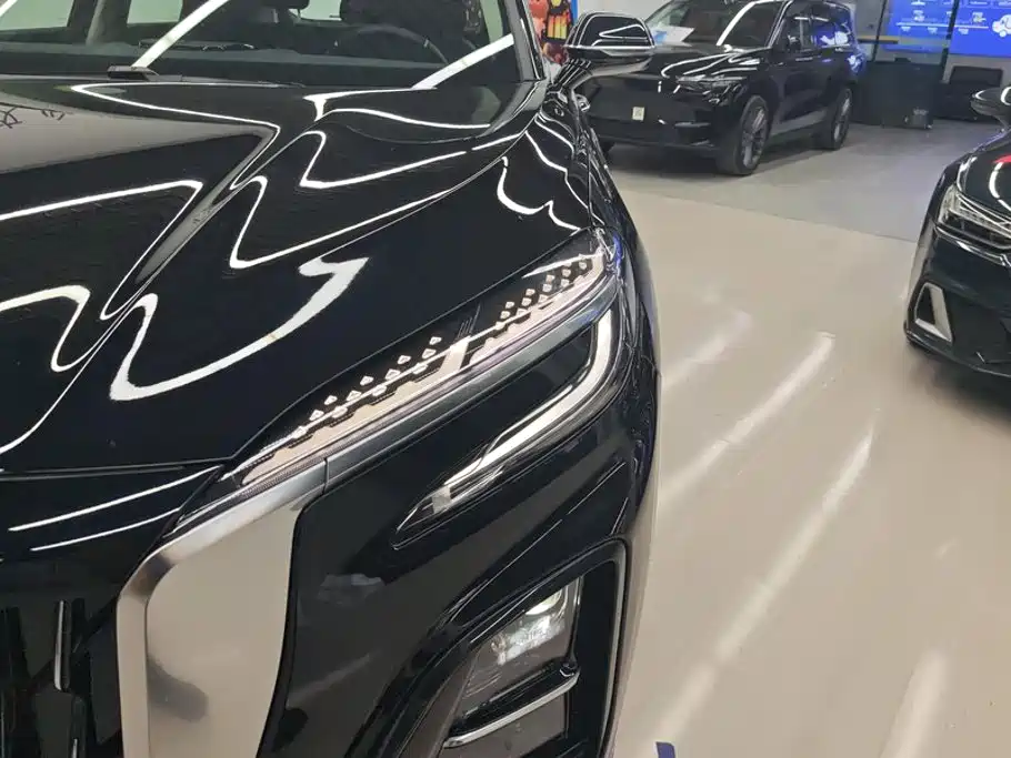 Hongqi Hongqi HS3 PHEV — миниатюра 5