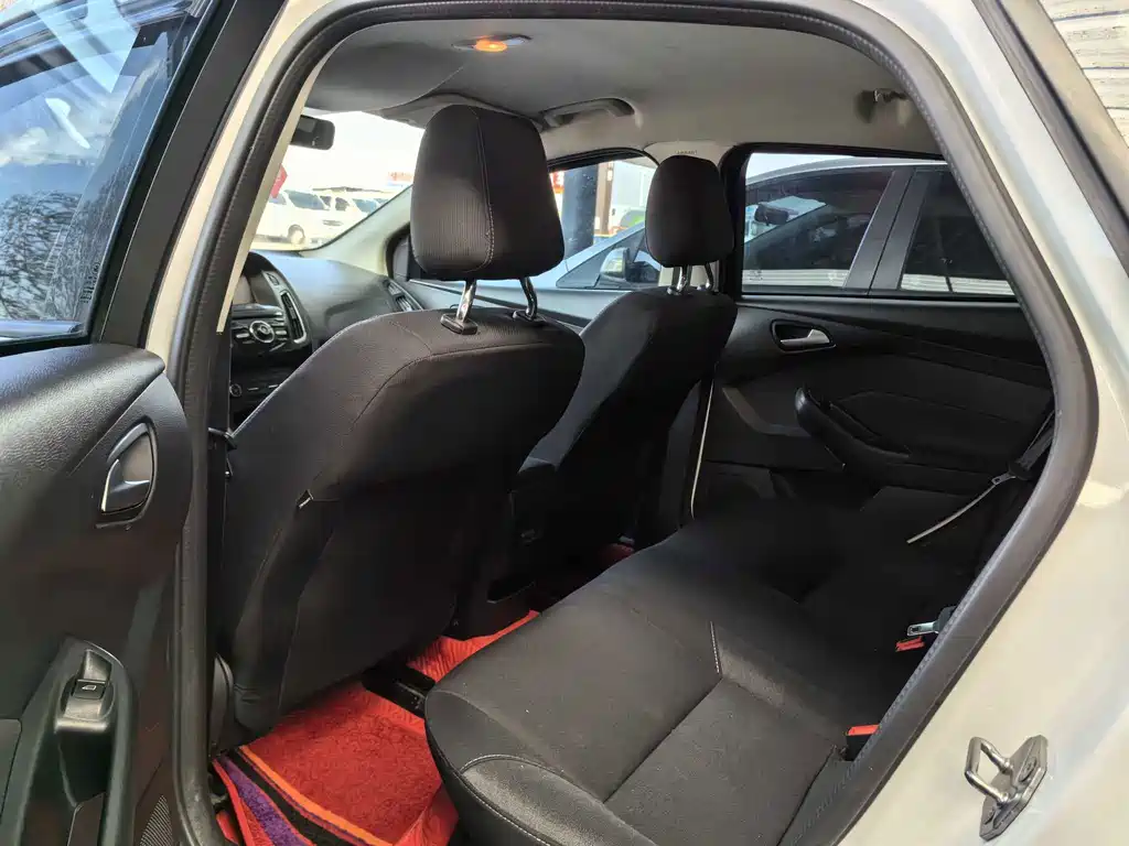 Ford Focus — миниатюра 9