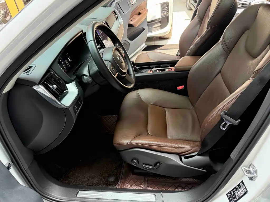 Volvo XC60 — миниатюра 9