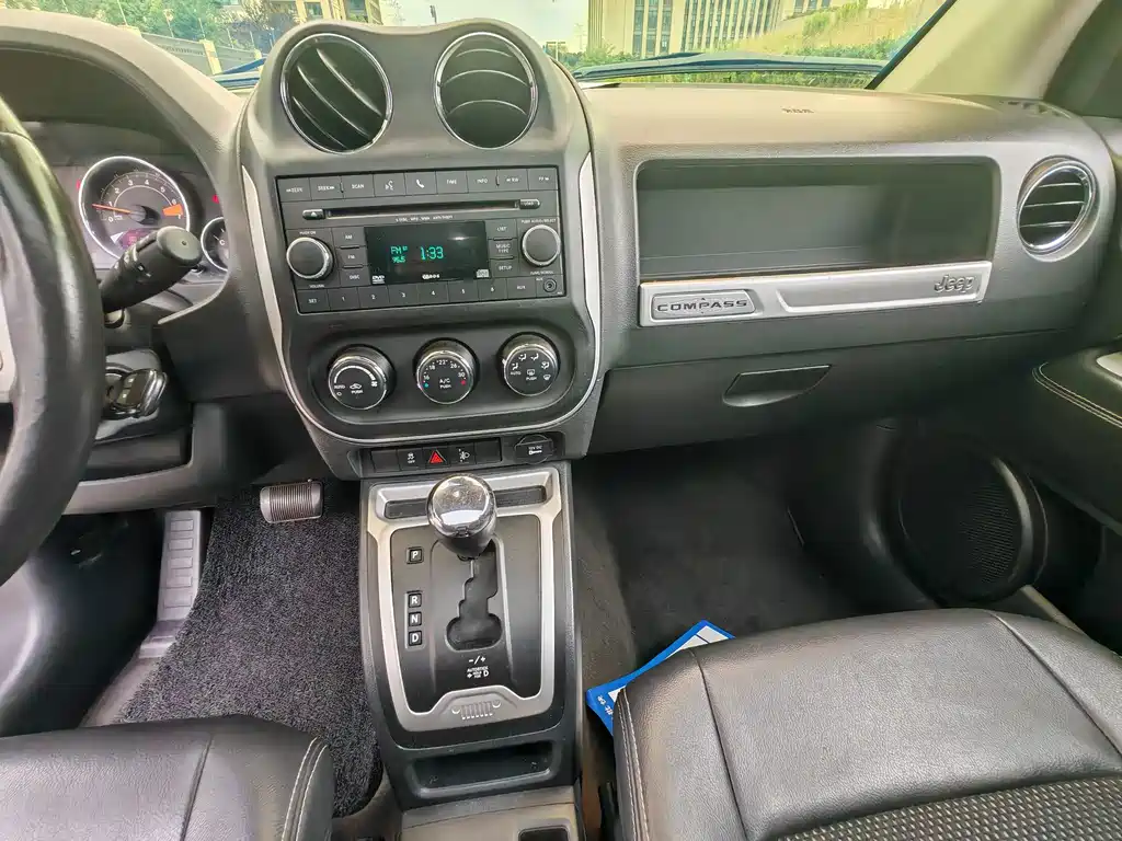 Jeep Compass (Import) — миниатюра 15