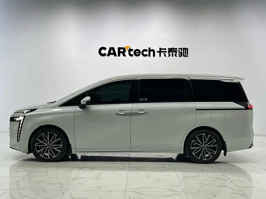 GAC Motor Trumpchi E8 PHEV — миниатюра 8