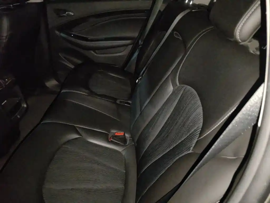 Buick Envision Plus — миниатюра 15