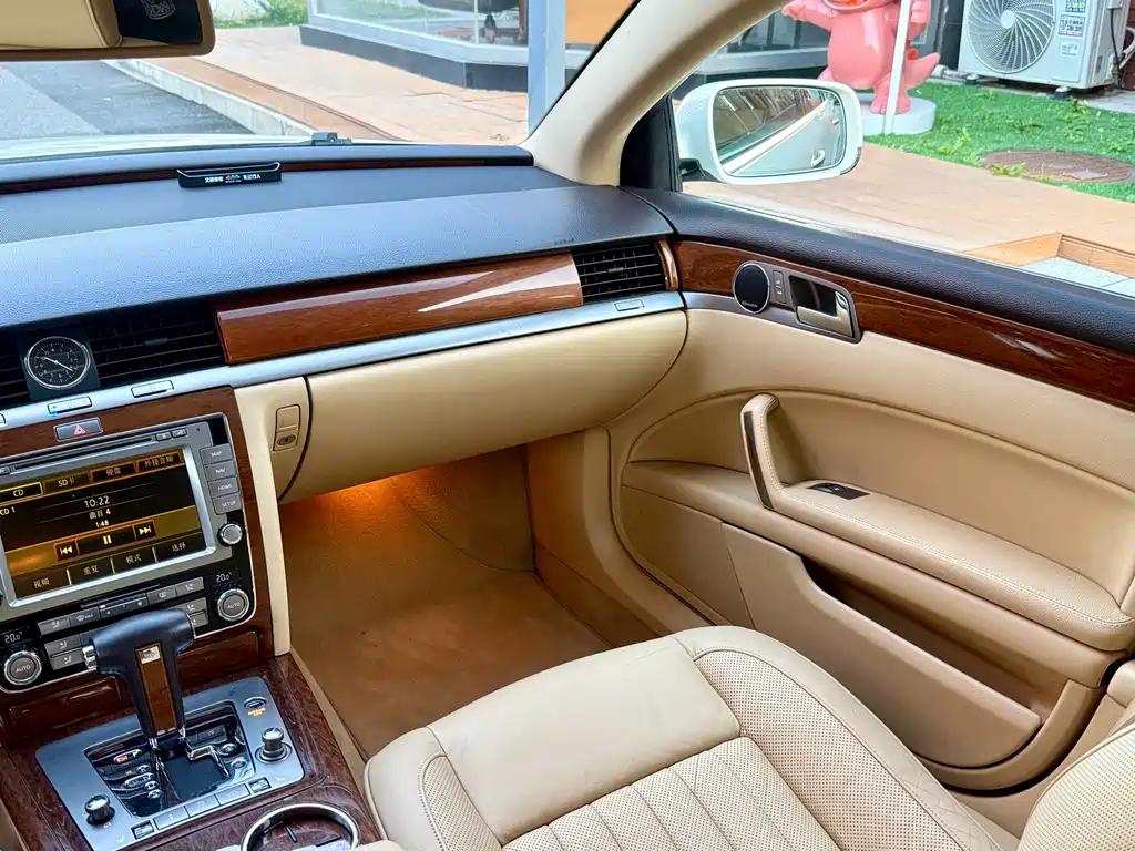 Volkswagen Phaeton — миниатюра 13