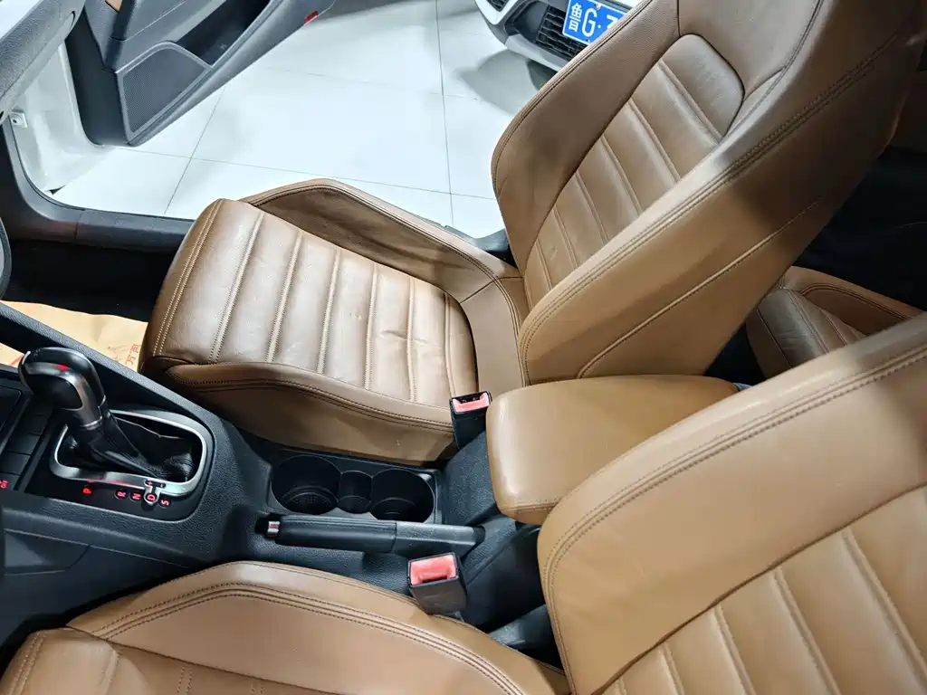 Volkswagen Scirocco 2.0TSI Luxury Edition, фото 8