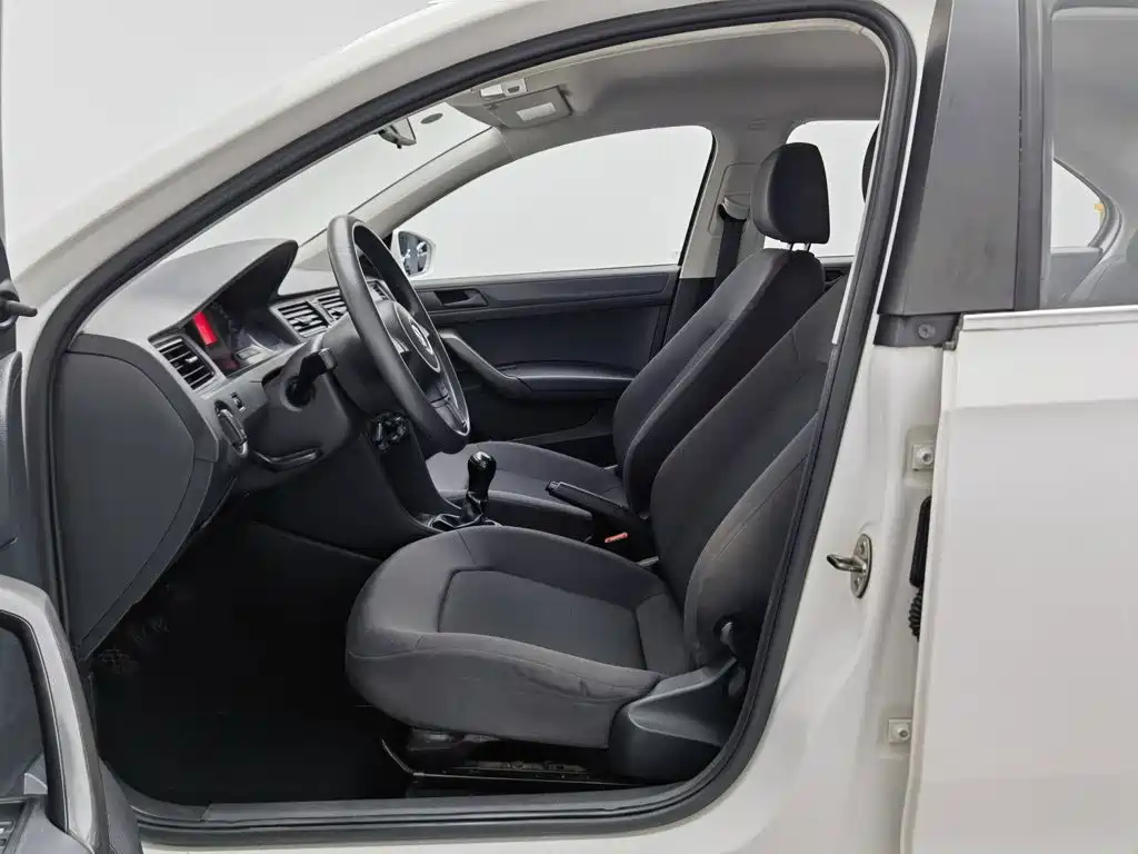 Volkswagen Santana — миниатюра 10