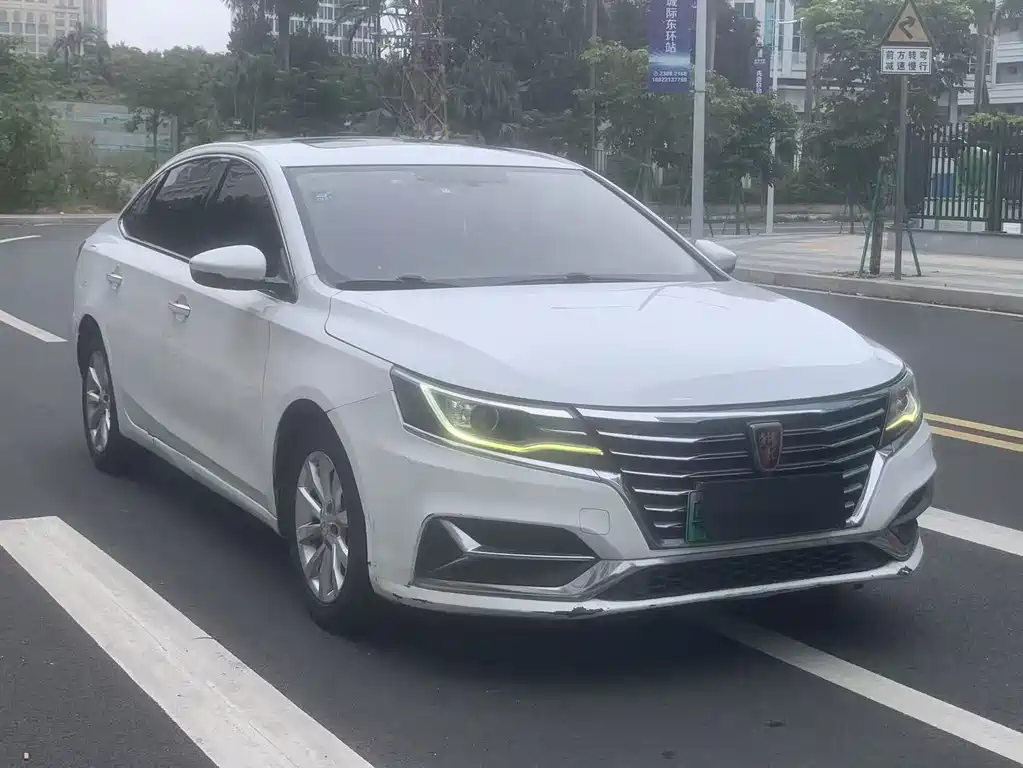 ROEWE I6 NEW ENERGY