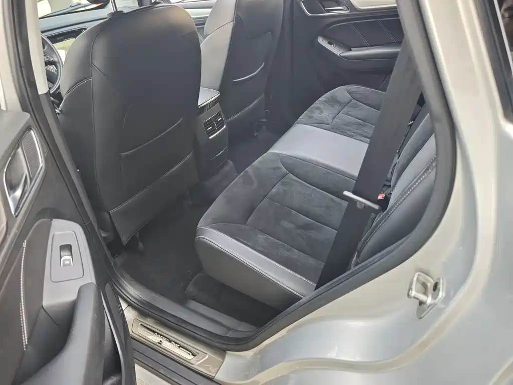 Roewe RX5 New Energy — миниатюра 11