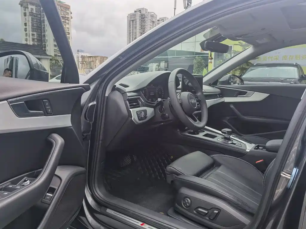 Audi A4L 2020 40 TFSI Fashion