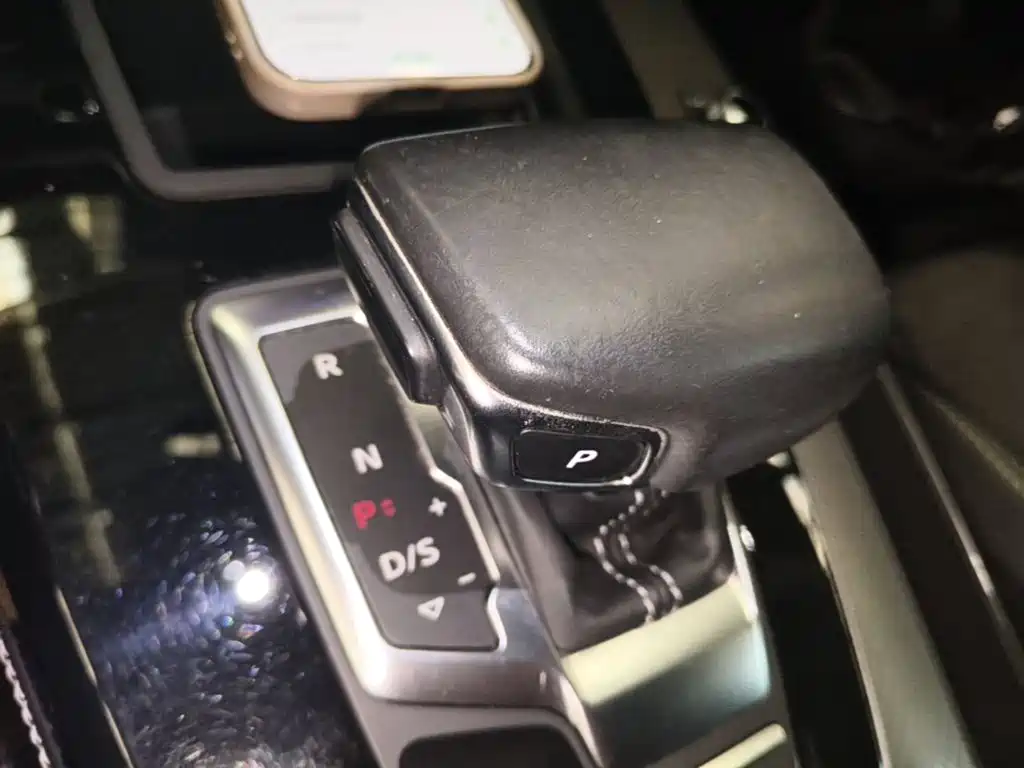 Audi Q5L Sportback — миниатюра 14