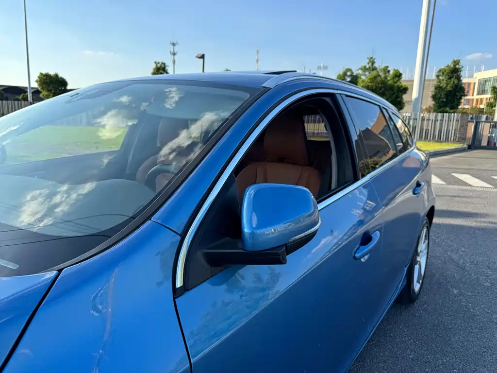Volvo V60 — миниатюра 9