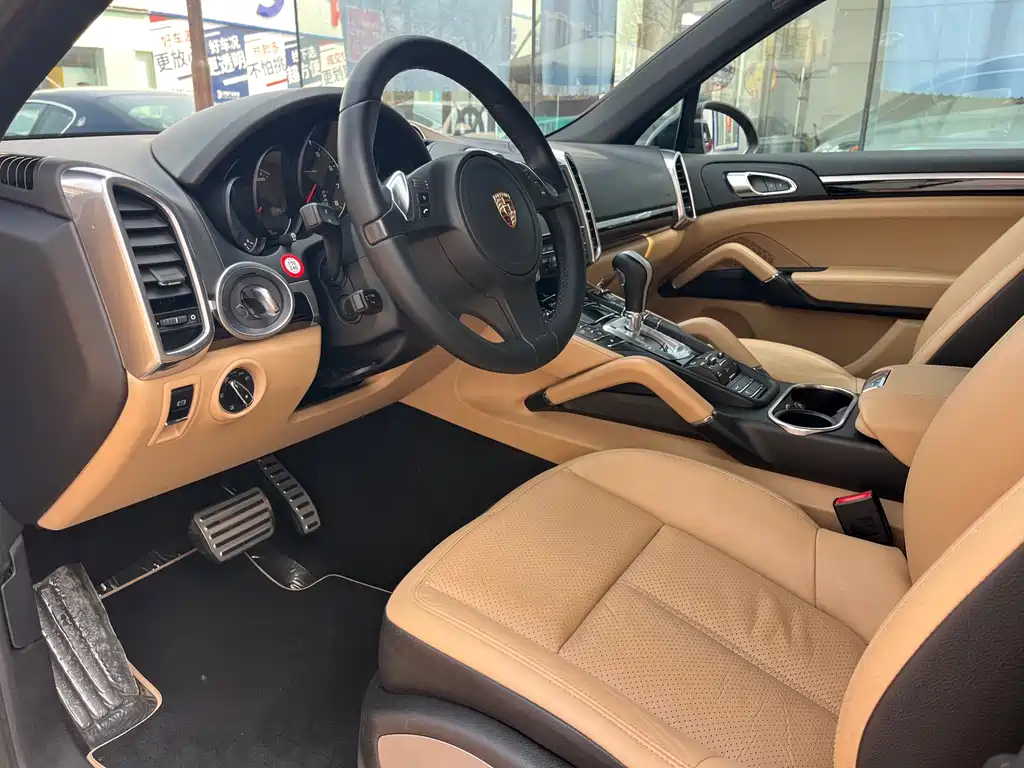 Porsche Cayenne 2014 Cayenne Platinum Edition 3.0T