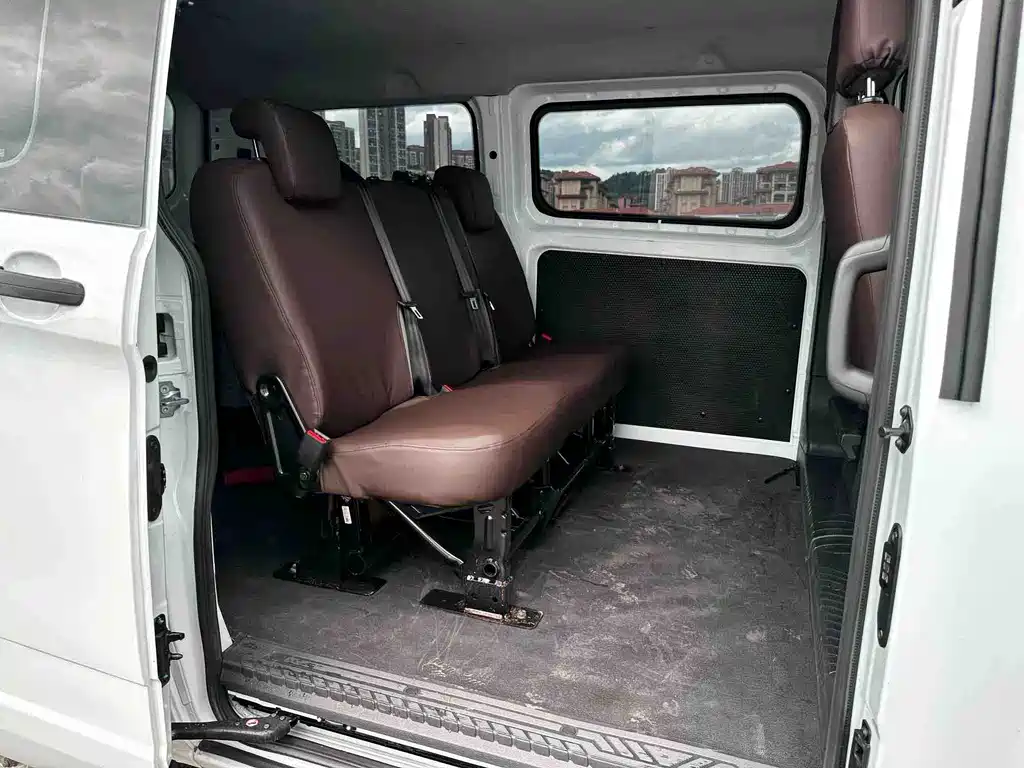 Ford Transit - фото 6