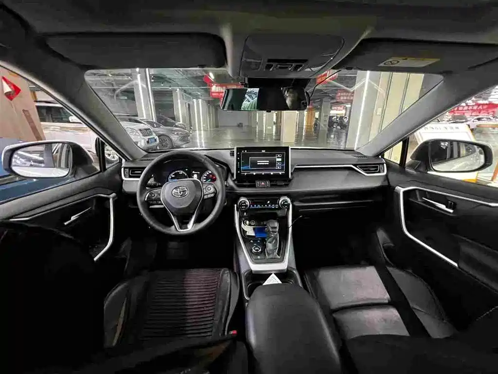 Toyota Wildlander — миниатюра 8