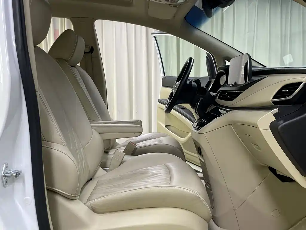 Buick GL8 2023 652T Luxury