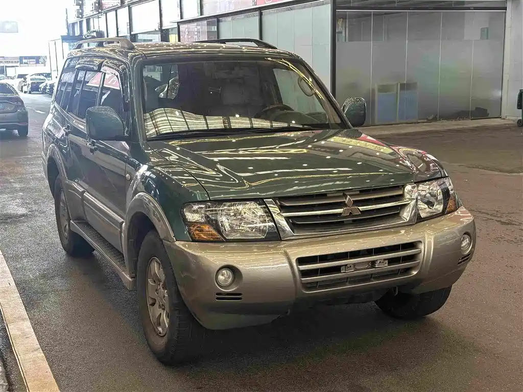 Mitsubishi Pajero