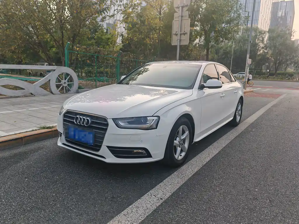 Audi A4L 2013 35 TFSI AT