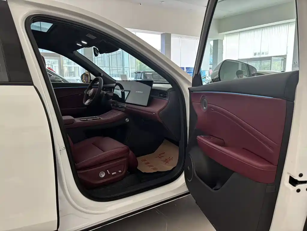 Hongqi Красный флаг HS6 PHEV — миниатюра 7