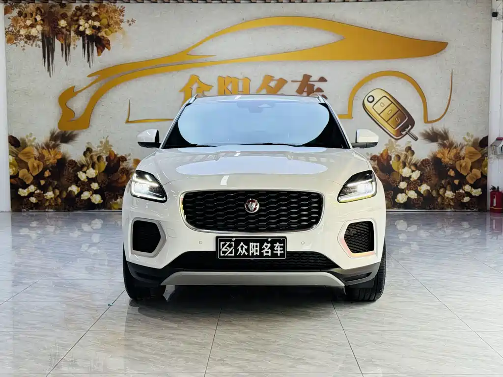 Jaguar E-PACE — миниатюра 2