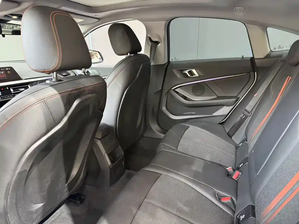 BMW 2 Series 2023 — фото 10
