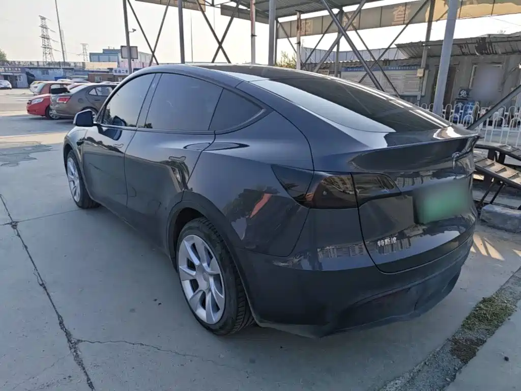 Tesla Model Y 2022 — фото 5