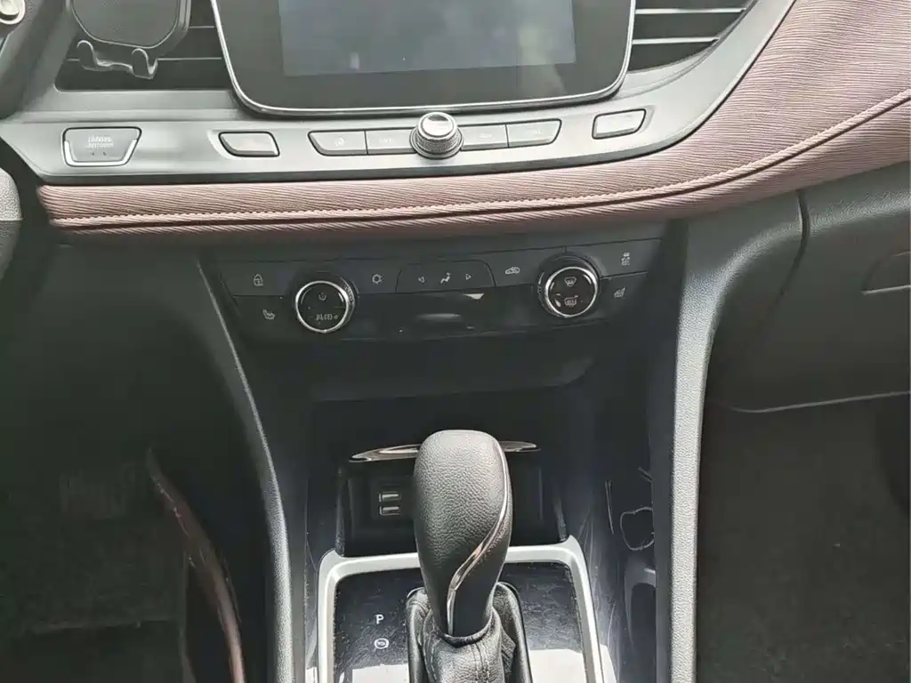 Buick GL6 2018 18T 6 мест Luxury