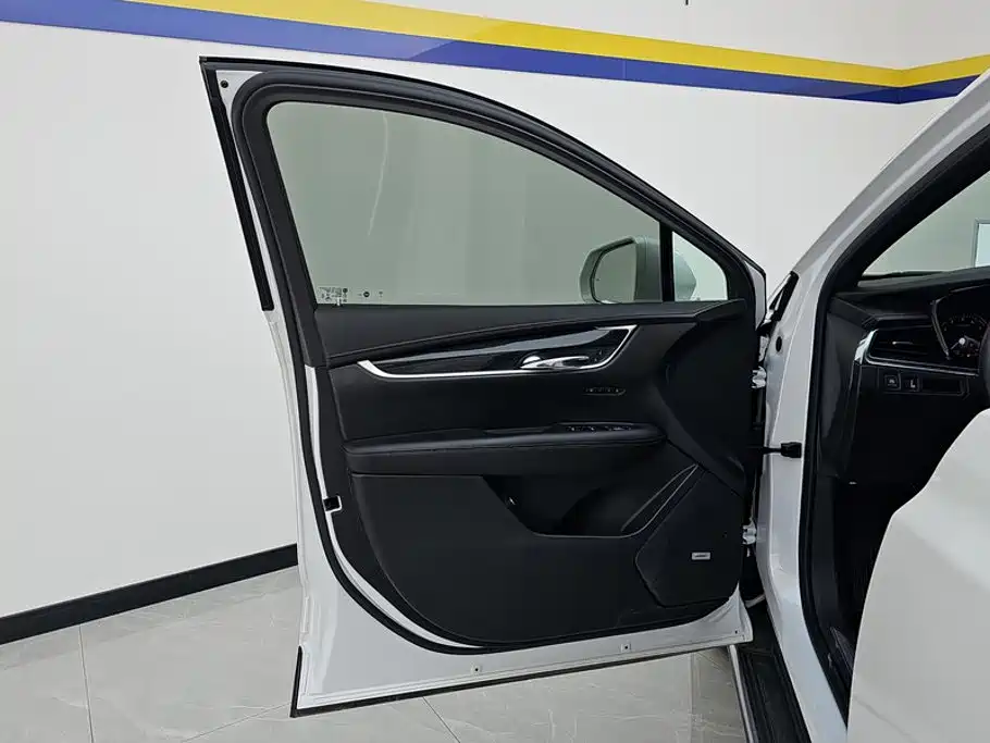 Cadillac XT5 — миниатюра 7