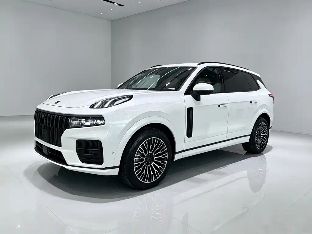 Lynk & Co 09