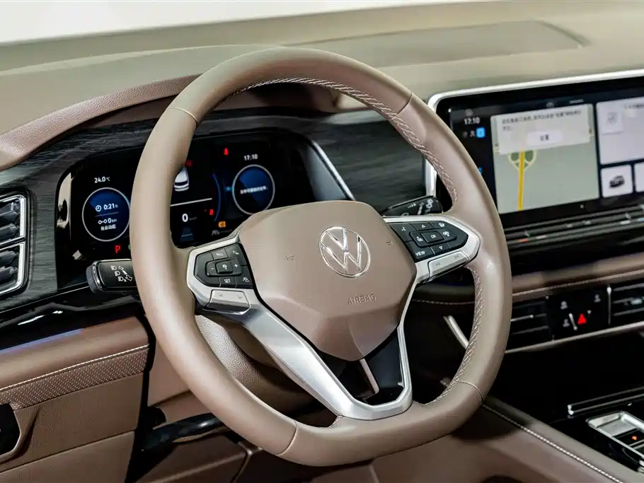 Volkswagen Viloran 380TSI Premium Speed Edition, фото 10
