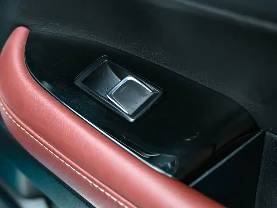 Lexus LX — миниатюра 22
