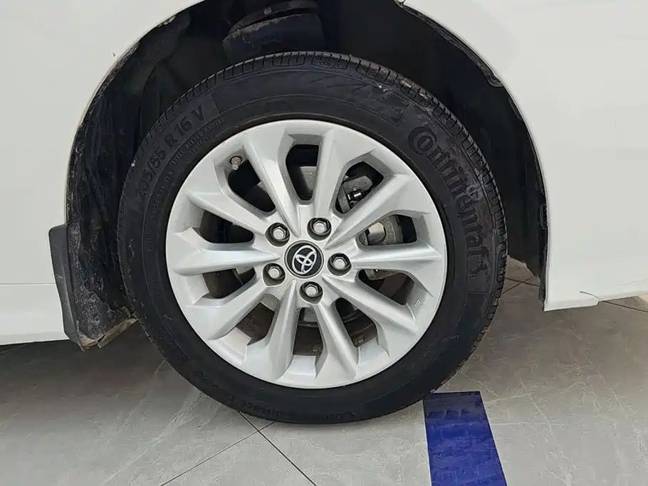 Toyota Corolla — миниатюра 6