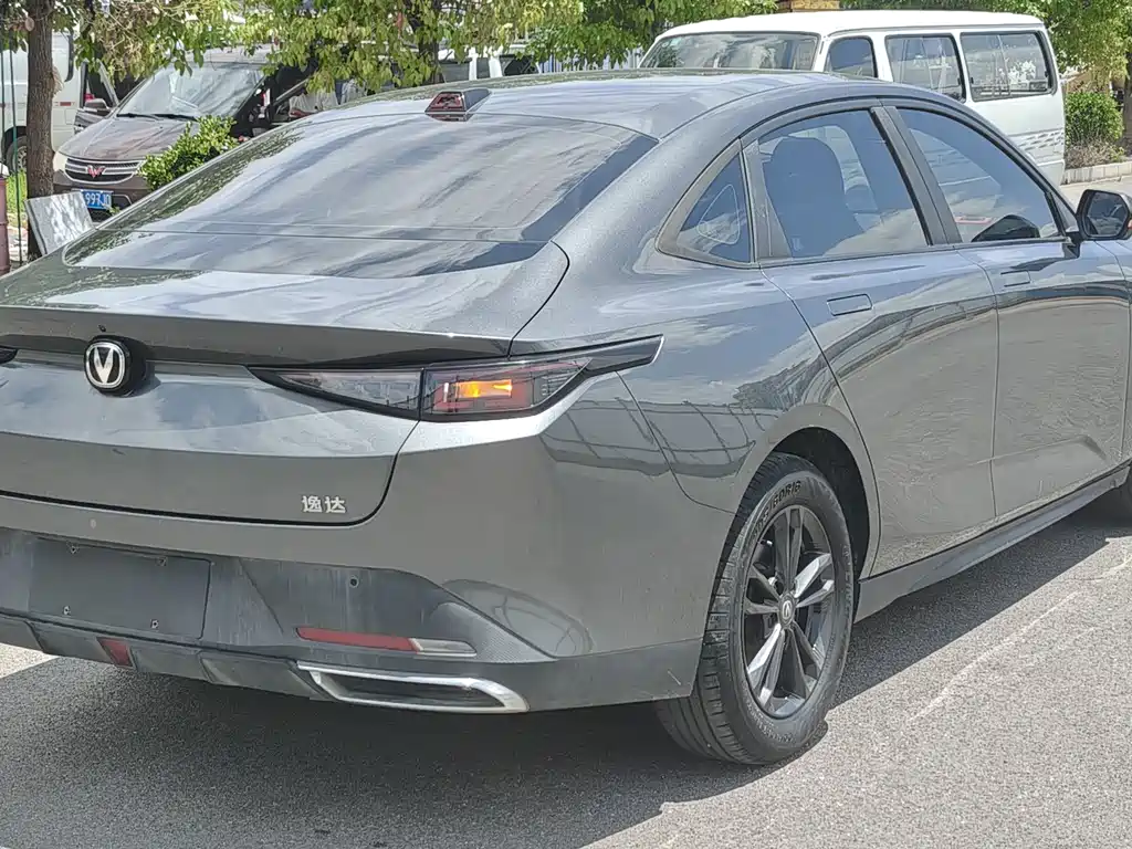 Changan Yida — миниатюра 9
