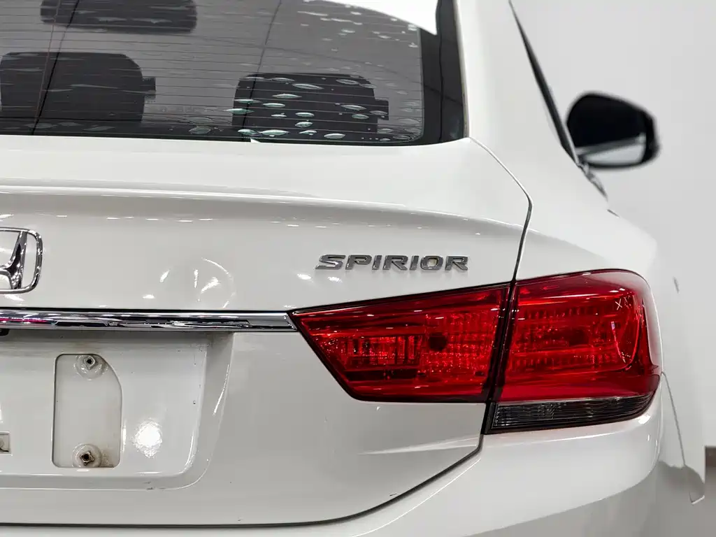Honda Spirior — миниатюра 8