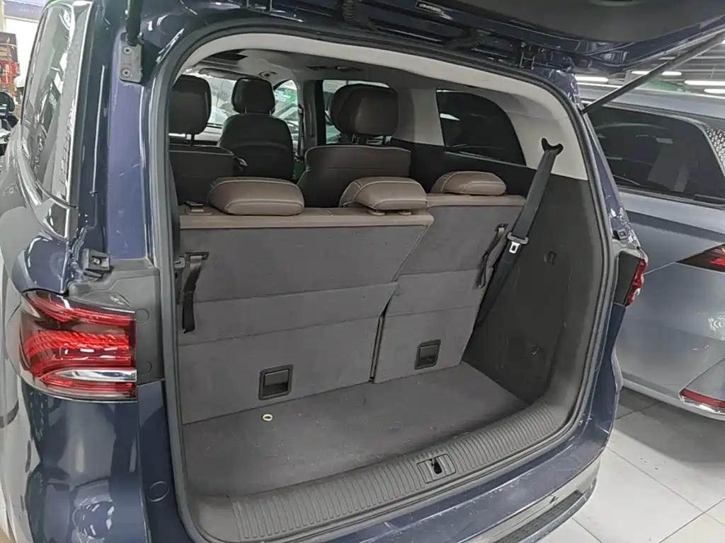 Roewe iMAX8 New Energy — миниатюра 19