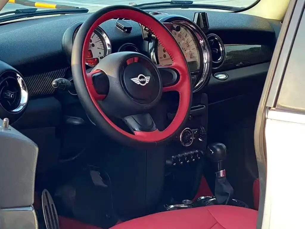 MINI Clubman 1.6L ONE, фото 5