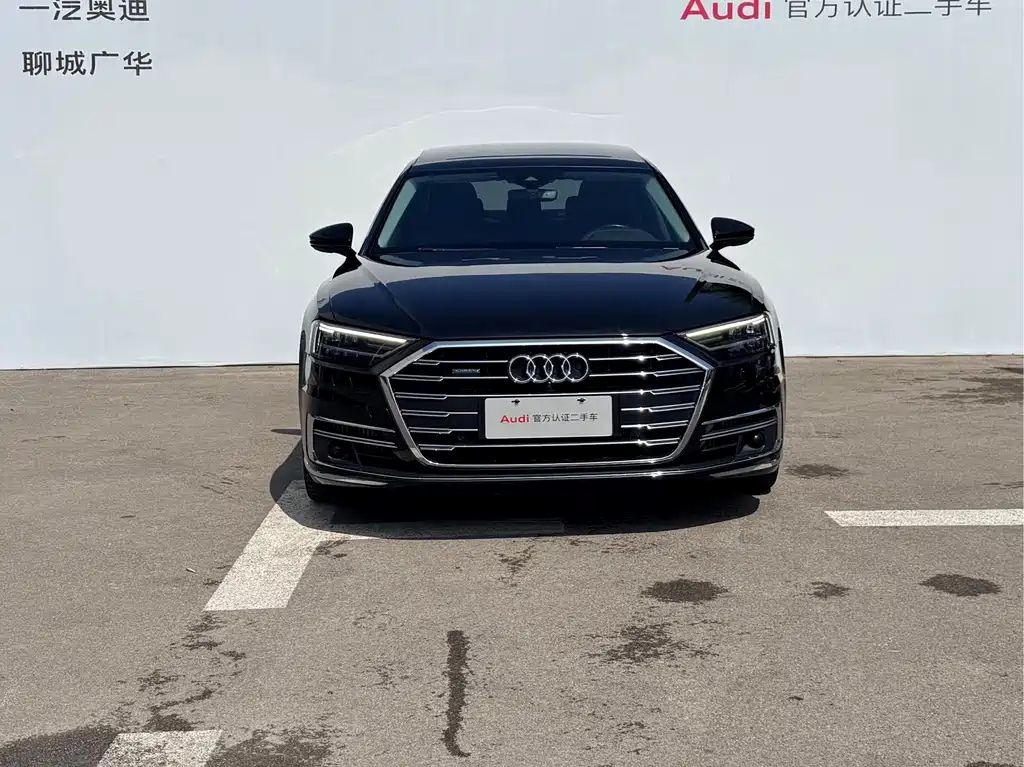 AUDI  A8